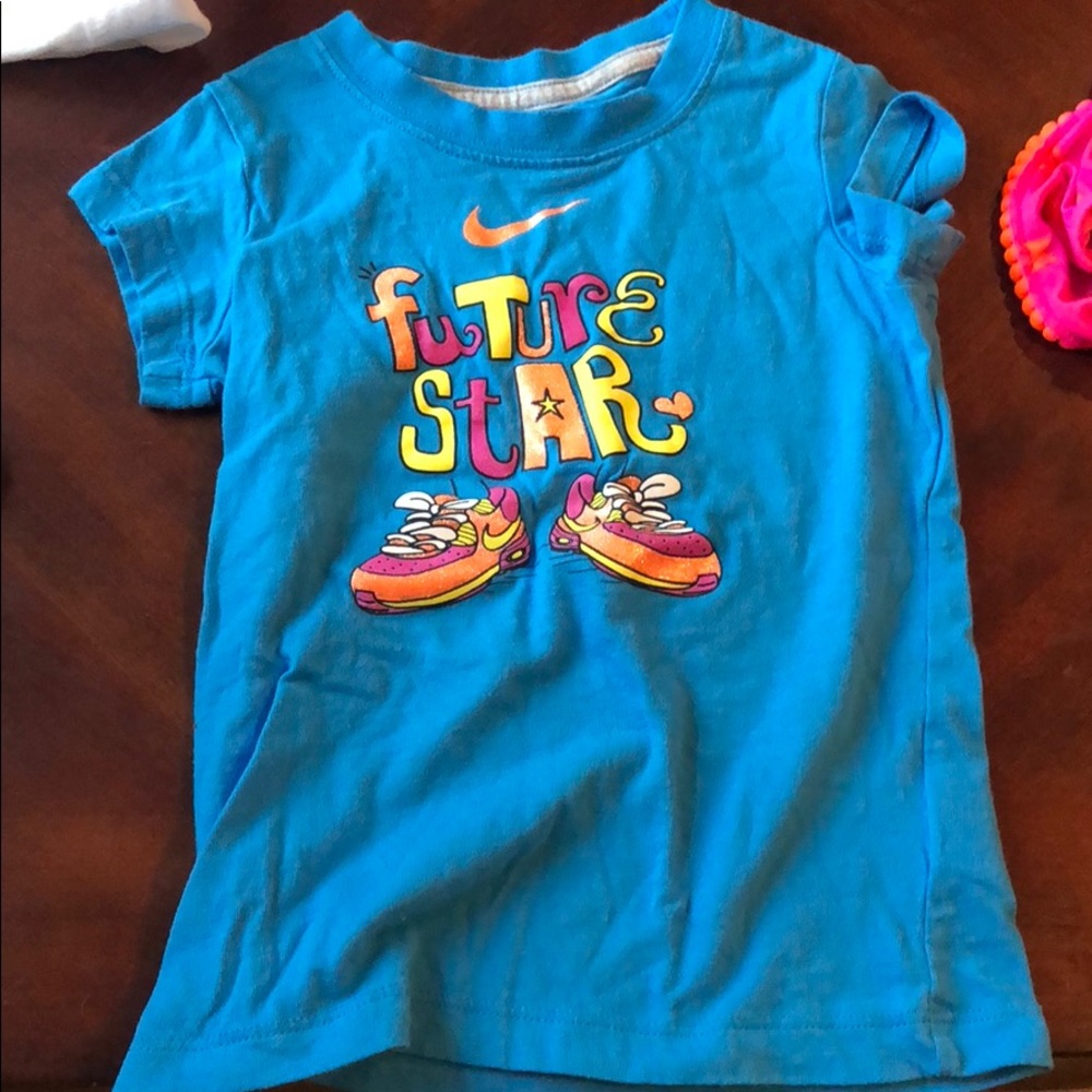 Girls Nike shirt